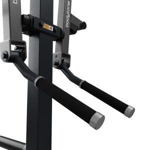 Standing Lateral Raise SG24 Realiza elevaciones laterales de hombro de pie.